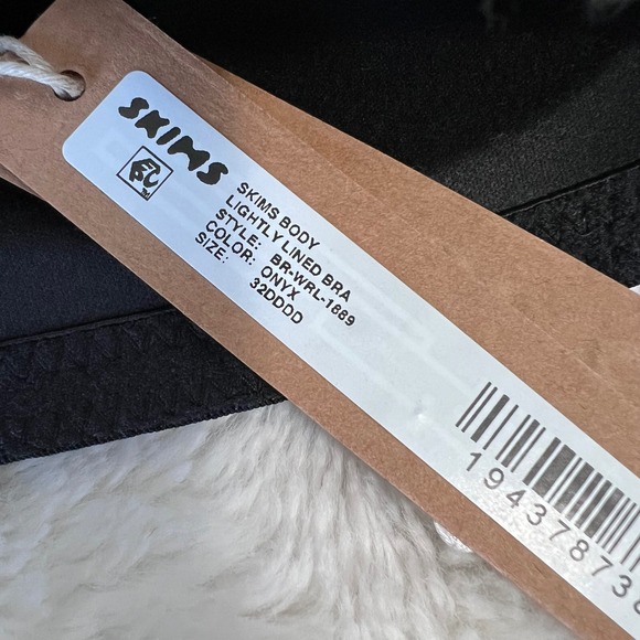 SKIMS Women's Body Lightly Lined Bra Onyx Black Wireless Size 32DDDD NWT - Picture 7 of 9